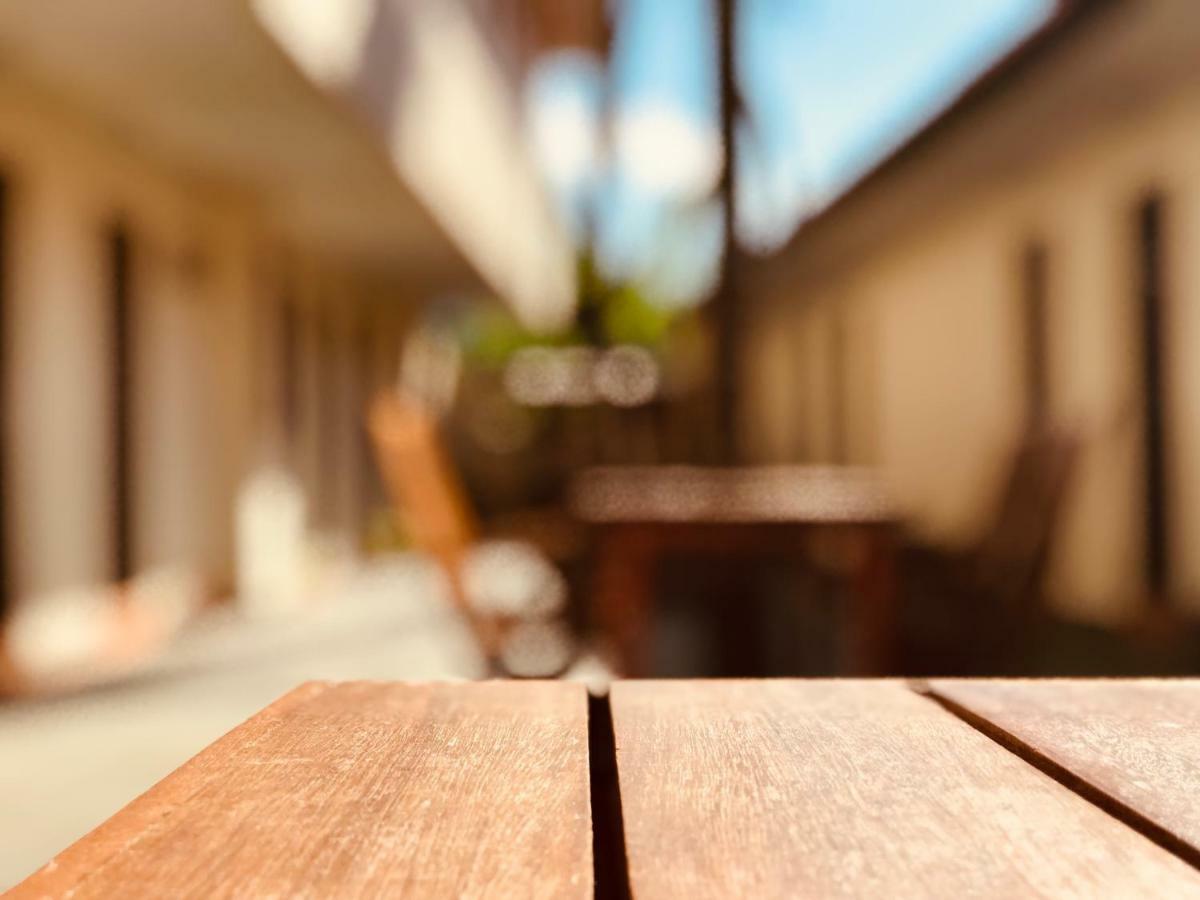 ホテル ファミリーテル バリ Kuta Selatan エクステリア 写真